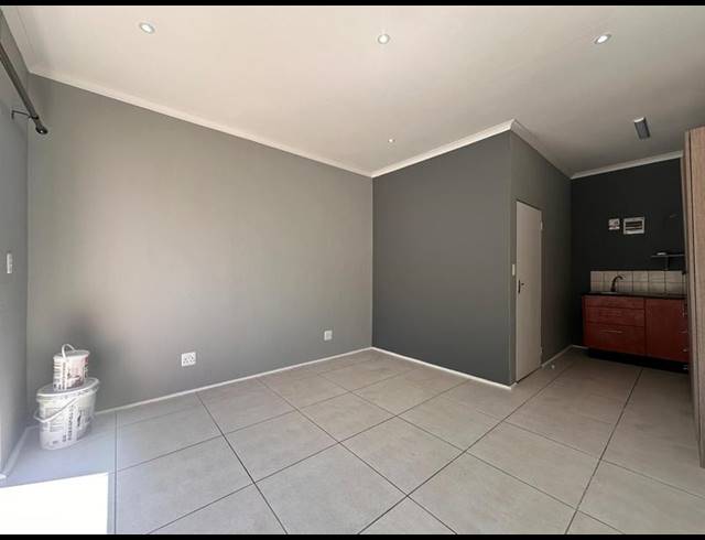 0 BEDROOM PROPERTY TO RENT IN STRAND NORTH